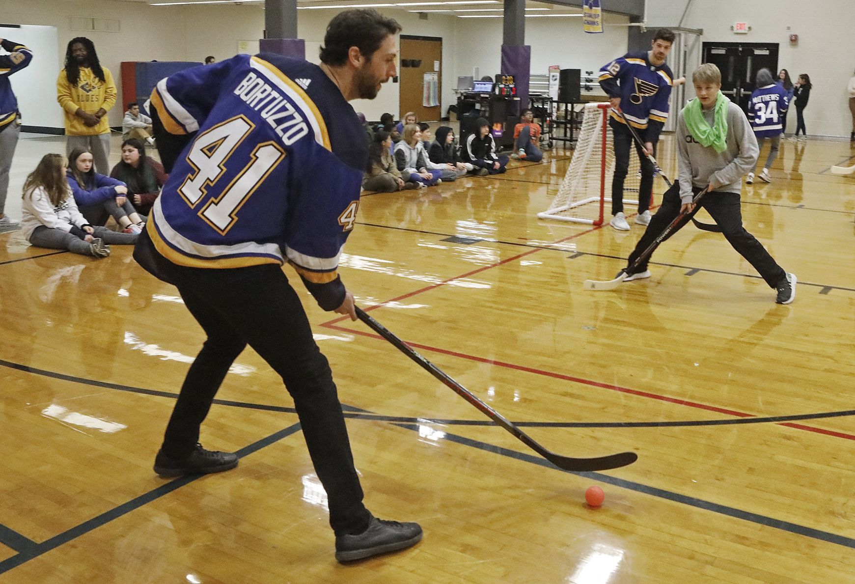 The St. Louis Blues team with Parkway Schools